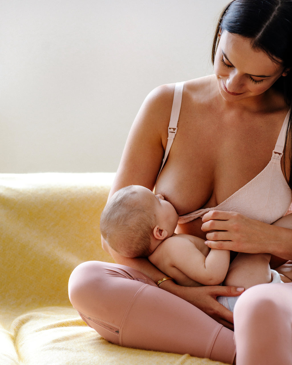 Stillen Mama und Baby